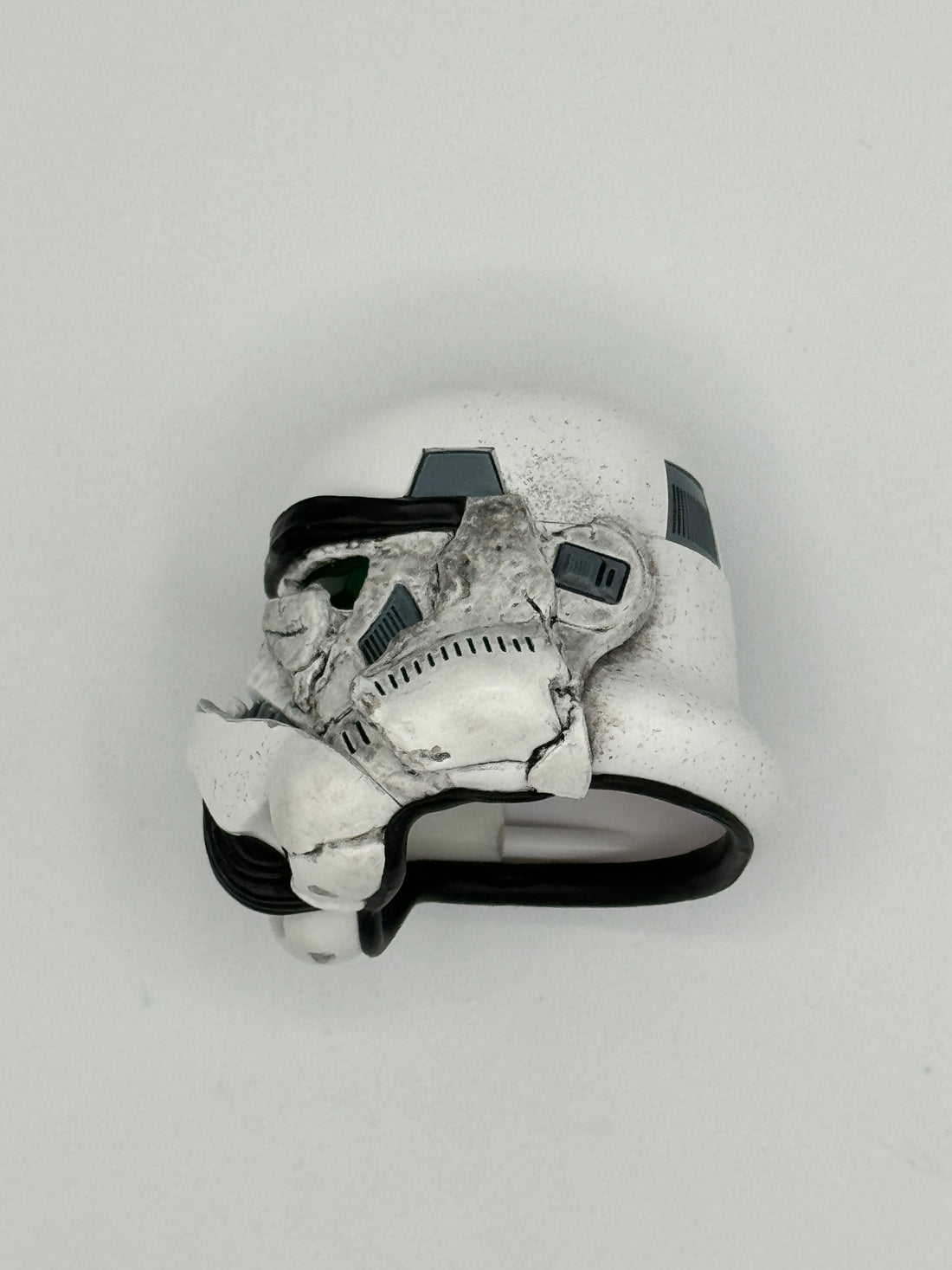 TMS034 Damaged Stormtrooper Helmet