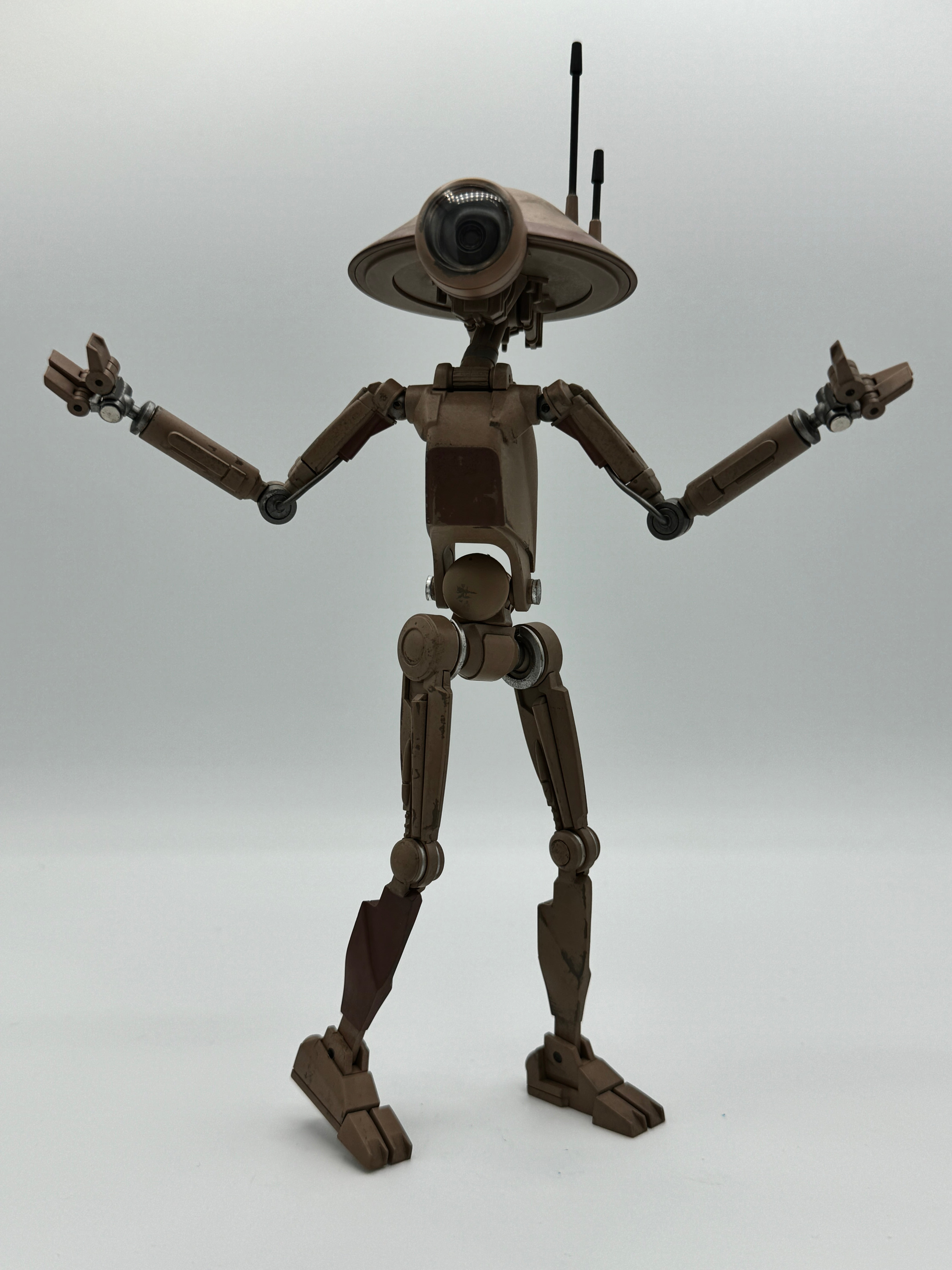 R5-D4, Pit Droid, and BD-72